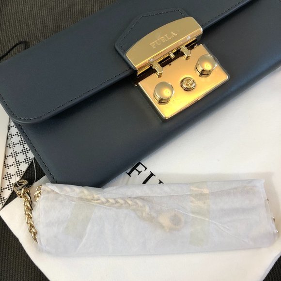 *NEW* Furla Metropolis Extra Large Leather Wallet - Picture 6 of 16